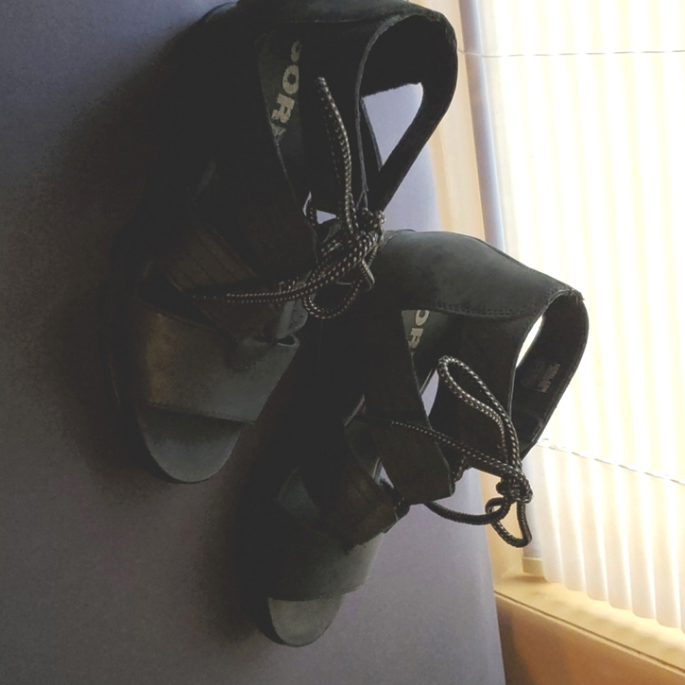 Sorel sandal lace up